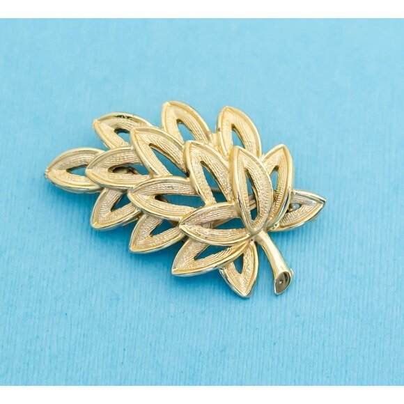 Vintage Art Nouveau Lovely Leaves Brooch - N6 - Picture 1 of 2